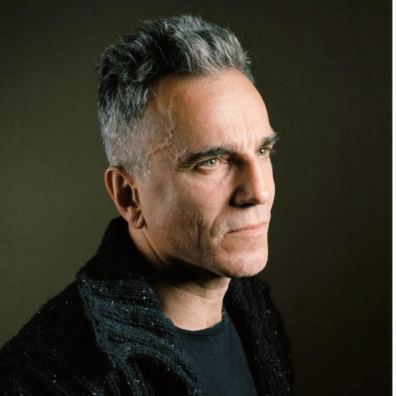 Daniel Day-Lewis returns to acting